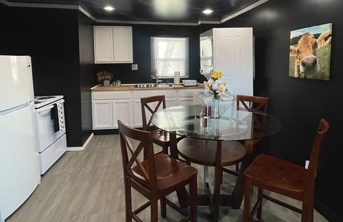 Jamestown Condominio | Modern Five Star in Lucy Desy’s birthplace!