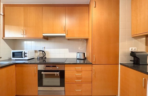 Telheiro Apartamento | Apartamento moderno en complejo cerrado con piscina