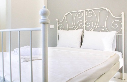 Milas Apartamento | Modern Flat w Garden 5 min to Beach in Milas