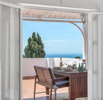 Almunecar Apartamento | Modern Flat with Big Terrace and Magical View