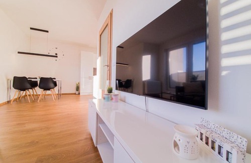 Hradec Kralove Apartamento | Modern flat with large terrace