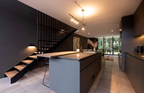 Salt Rock Apartamento | Modern Forest Escape no. 7 The Woods