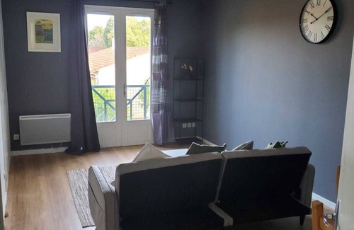 L'Isle-Jourdain Apartamento | Modern, fully-equipped apartment