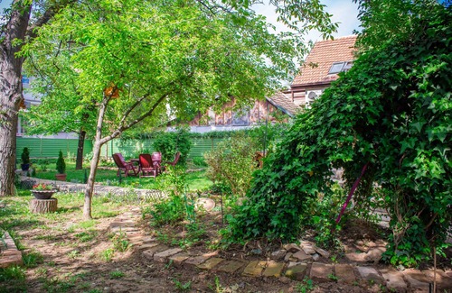 Vozdovac Apartamento | Apartamento moderno y totalmente equipado con gran jardín.