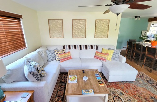 Nob Hill Casa | Modern, Fully Stocked, Nob Hill Home