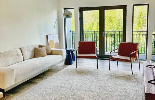 Quincy Apartamento | Modern Furnished Apartment in Heart of Quincy