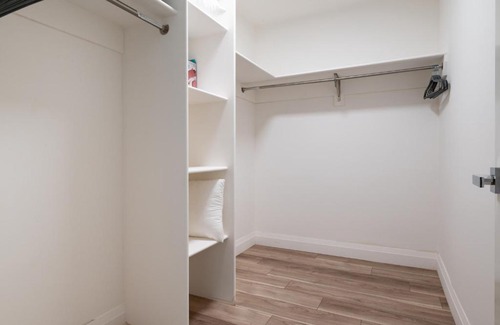Quincy Apartamento | Modern Furnished Apartment in Heart of Quincy