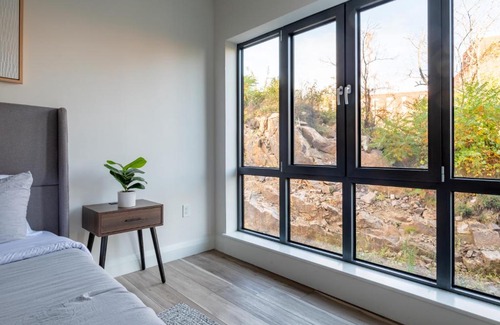 Quincy Apartamento | Modern Furnished Apartment in Heart of Quincy