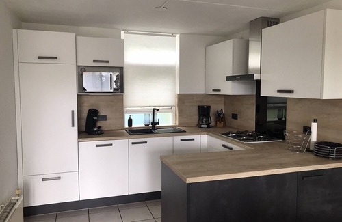 Medemblik Casa | Moderna casa amueblada para 6 personas, justo en el agua - WiFi!