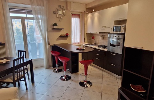 Monza Apartamento | Modern furnished two-room apartment near old town and FS station