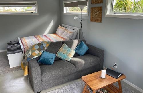 Auckland Casa | Modern Garden Cottage with Private Outdoor Area - New Lynn