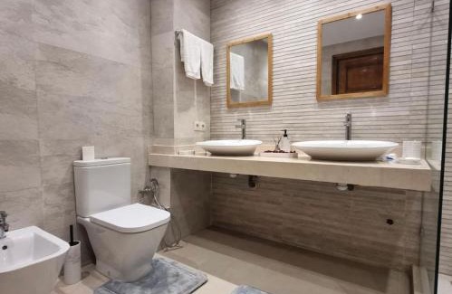 Ain Diab Apartamento | Modern gated apartment 2 bedroom 2 baths Beachside with pool