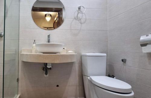 Ain Diab Apartamento | Modern gated apartment 2 bedroom 2 baths Beachside with pool