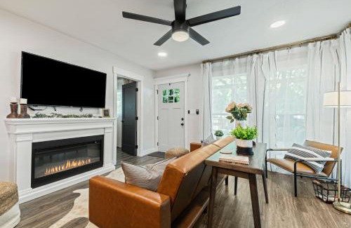 Caldwell Casa | Modern Gatsby 2b15b Caldwell Near Golf Course!