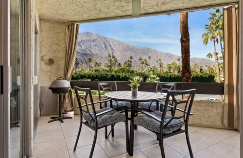 Palm Springs Condominio | Modern, Glam 2-br Condo w/ Amazing Mountain Views
