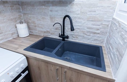 Dafni-Ymittos Apartamento | Modern Greek Living Cozy 1BD Apartment in Dafni