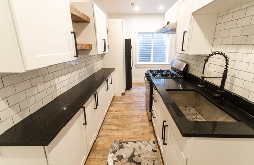 Draper Casa | Modern guest suite, central location in SLC valley