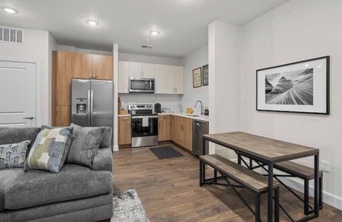 Eighth Avenue Apartamento | Modern Gulch Retreat Steps to Broadway