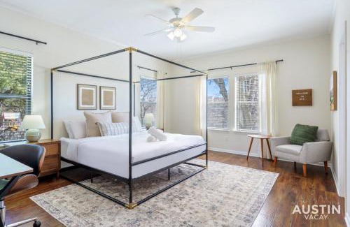 Clarksville Casa | Modern Haven with King Suite and Impeccable Location