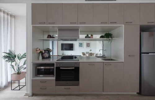 Richmond North Apartamento | Modern Heights Resort Style Living off Bridge Rd