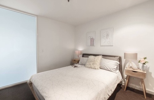 Richmond North Apartamento | Modern Heights Resort Style Living off Bridge Rd