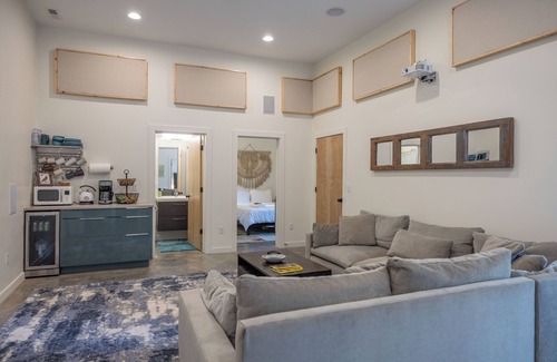 East End - Valley Street Casa | Moderno escondite a 10 minutos a pie del centro de Asheville / South Slope