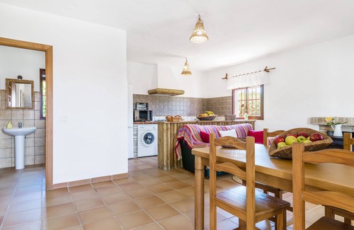 El Palmar Casa | Moderna casa de vacaciones "El Olivo" con piscina