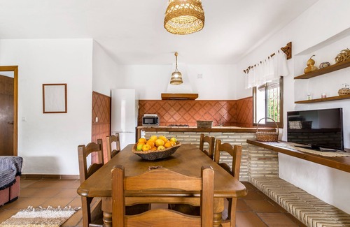 El Palmar Casa | Moderna casa de vacaciones "El Madroño" con piscina