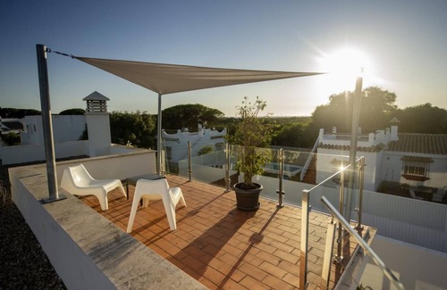 Los Canos de Meca Casa | Chalet moderno con piscina privada cerca de la playa de los Caños de Meca