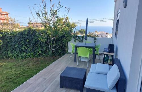 Armenime Apartamento | modern holiday apartment with private pool