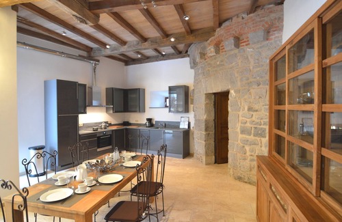 Senzeille Casa | Moderna Casa de vacaciones en Senzeille con vistas al jardín