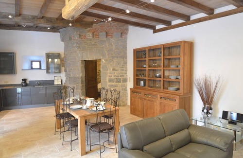 Senzeille Casa | Moderna Casa de vacaciones en Senzeille con vistas al jardín