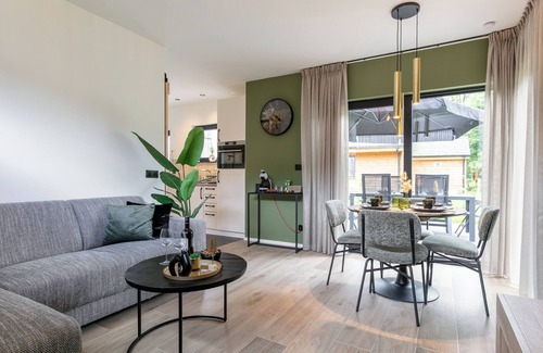 Zutendaal Casa | Modern holiday home for 4 people in the woods