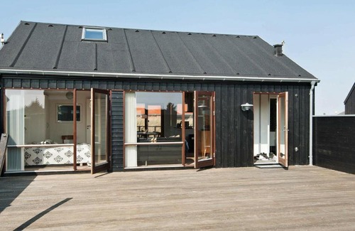 Lakolk Casa | Modern Holiday Home in R m with Terrace