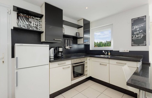 Urbanizacion Costabella Apartamento | Casa vacacional moderna en Costabella, Marbella