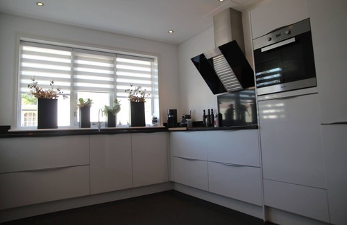 Limmen Villa | Moderna casa de vacaciones con terraza en Limmen