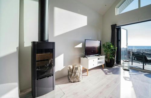 Vestbygd Casa | Modern Holiday Home With Sea View In Borhaug