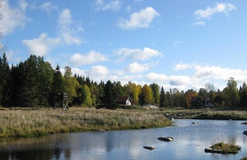 Ryd Casa | Modern holiday home with sauna, hot tub for bathing and trout pond in Småland