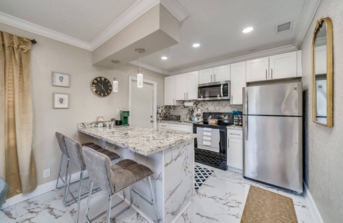 Central Fort Lauderdale Apartamento | Modern home 10 minutes from Ft. Lauderdale beach!
