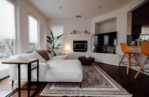 Novato Casa | Modern Home Away from Home 3B w/hi-speed WiFi in Novato
