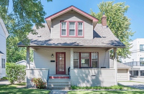 Royal Oak Casa | Modern Home Downtown Royal Oak/ 15 Min to Downtown DET