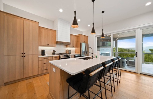 Deep Gap Cabina | Modern Home in High End Community