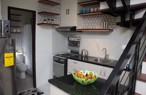 San Fernando Casa | Modern Home in Lakeshore Estate with High Speed Internet @300mbps