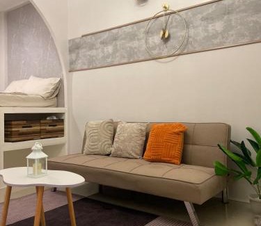 Balibago Casa | Modern Home in Pampanga with Parking - near SM Clark & Clark International Airport