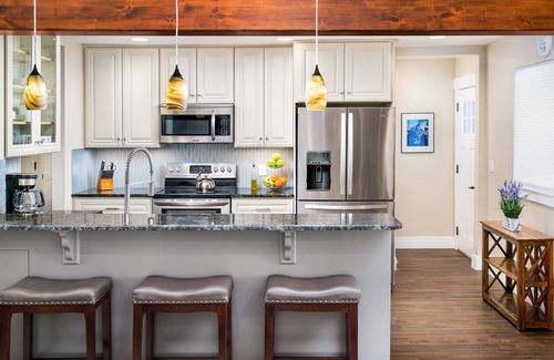 East Millcreek Casa | Modern Home in Quiet Neighborhood w/ Hot Tub & Fireplace