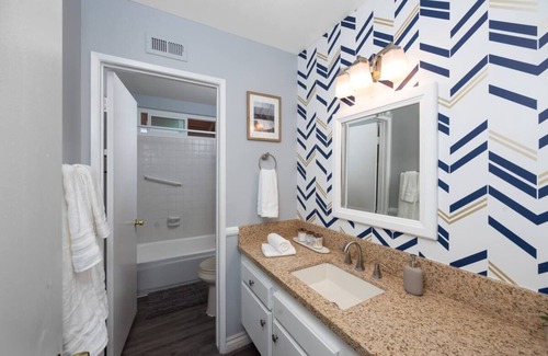 Hacienda Heights Casa | Modern Home Near Disney Perfect for family
