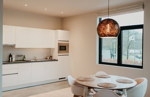 Nieuw Gent Apartamento | Modern home near Ghent: Easy Access, Ideal Living