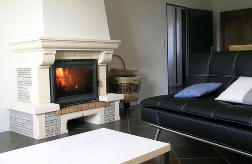 Urcay Cabaña | Casa renovada cerca del río y el bosque, con amplio jardín y todas las comodidades