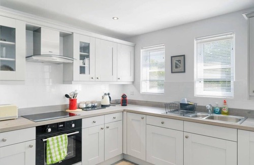 Turnchapel Casa | Modern Home on the Water, Plymouth
