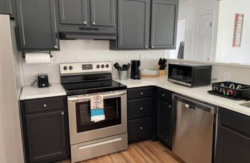Granite Quarry Casa | Modern home steps to historic downtown Salisbury